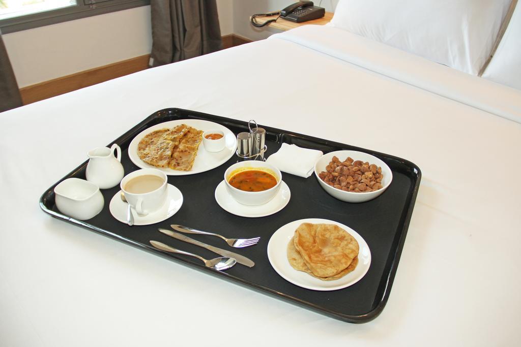 Oyo 460 Hotel Ivory Residency Kalküta Dış mekan fotoğraf