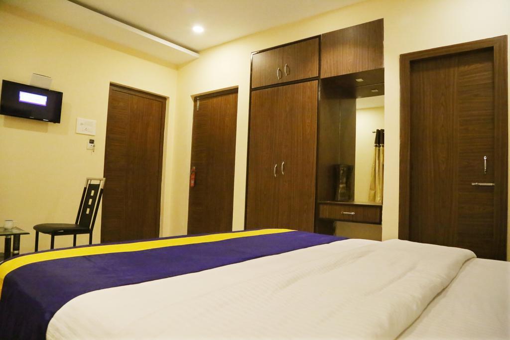 Oyo 460 Hotel Ivory Residency Kalküta Dış mekan fotoğraf