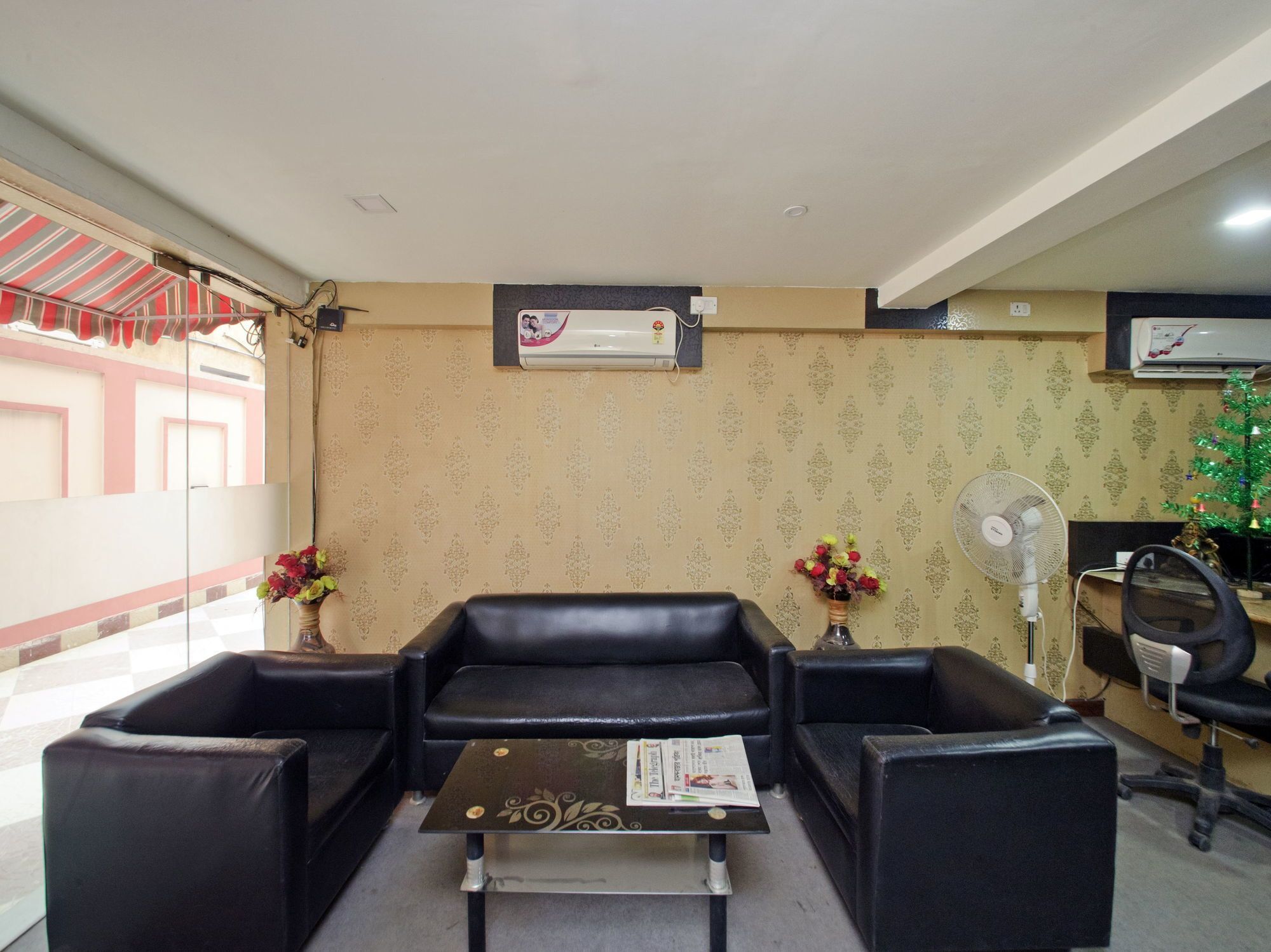 Oyo 460 Hotel Ivory Residency Kalküta Dış mekan fotoğraf